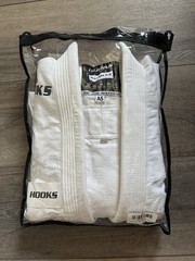 Men’s White W/Black Hooks Brand GI Size A5 Kimono Jacket & Pants Never Worn New