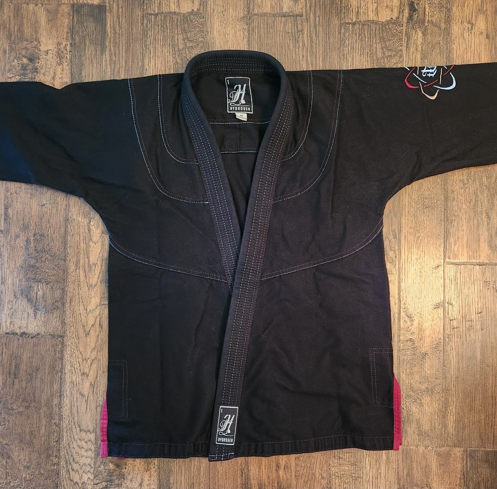 War Tribe Hydrogen Ultralight Gi size A1 Black, Barely worn, great for travel