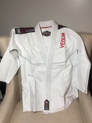 Venum Challenger Size C3 White)