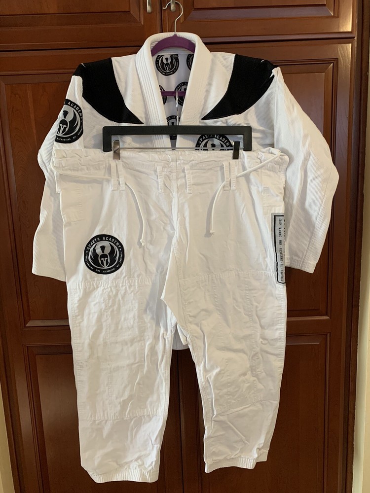 Men’s A2 Sparta Academy BJJ Cross Train MMA Kick Box Kravmaga Top & Pants White