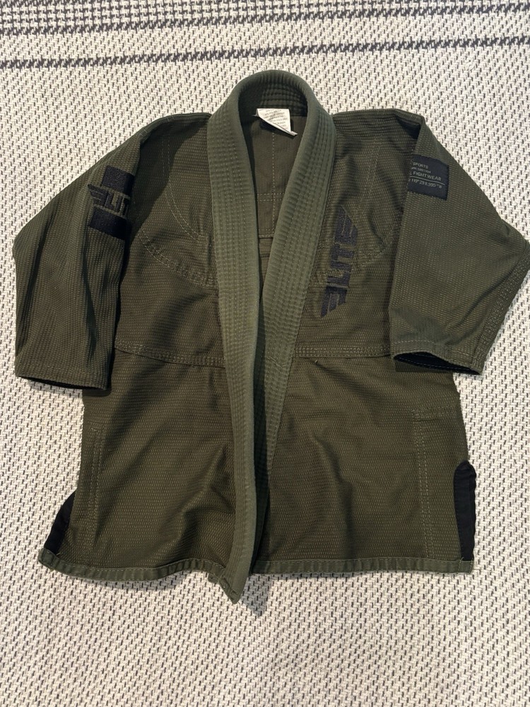 Elite Sports IBJJF Ultra Light BJJ Brazilian Jiu Jitsu Gi for Kids with Presh…
