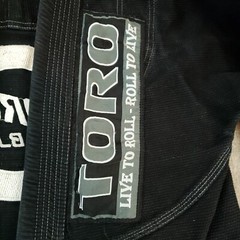 Toro BJJ Jiu Jitsu GI Top Mens Small Black Karate MMA Black Ops