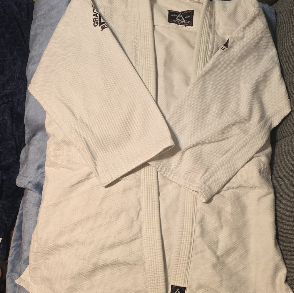 Gracie Jiu-Jitsu Official Gi 100% Cotton White Adult Unisex Size 7/200