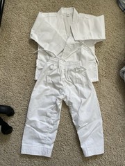 Brand New Kids White MMA TAEKWONDO KARATE GI UNIFORM SET WITH BELT C100 / 0000