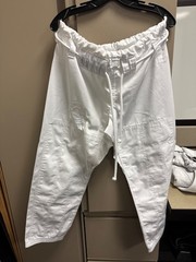 War Tribe White Water BJJ Jiu-Jitsu Gi With Relson Gracie Patch SIZE A1 USED