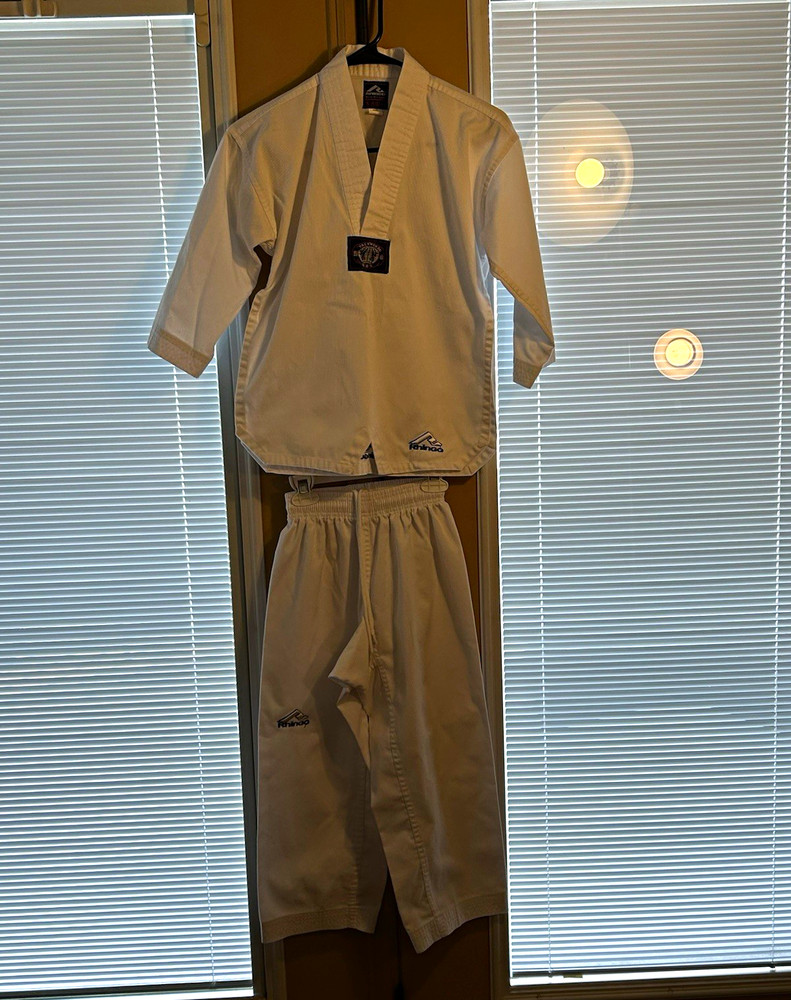 Rhino Pro White Tae Kwon Do Uniform Gi Set Jacket & Pants Size 150 Kids Unisex