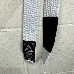 NWT Gracie Jiu-Jitsu Classic Gi Size 00/120 White BJJ MMA Kimono With Belt New