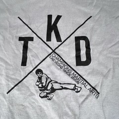 Vintage TKD Taekwondo Shirt 2005 CHAMPIONS DONT QUIT Size Large