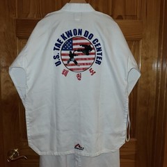 US Tae Kwon Do Center Dobok Size 4 White Top & Bottom