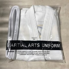 Unisex Martial Arts Super Kicks Masters Club Jacket & Belt, Size 00 – White