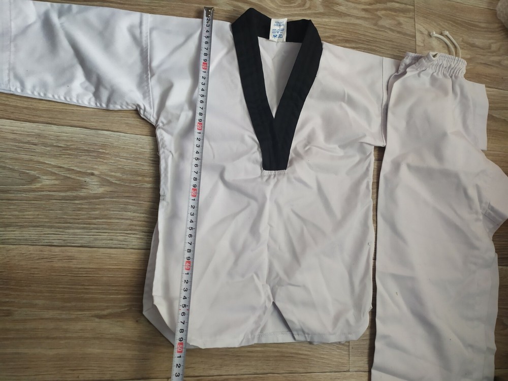 Uniform-Kimano with a neckline WT(Taekwondo)Dobok small for a child3-5years