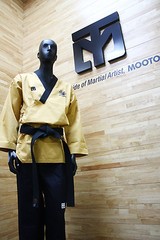 MOOTO Poomsae WTF High Dan Uniform TAEBEK YellowTaekwondo Open Dobok TKD