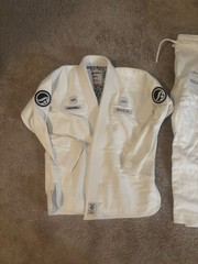 RVCA x Shoyoroll Bedwin & The Heartbreakers Jiu-Jitsu Gi White A0F