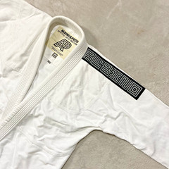 Albino and Preto A&P Adult Batch 8 Martial Arts Jiu-Jitsu Gi Top White Size A0H