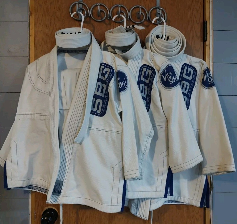 SBG Gi Youth Child White Blue Straight Blast Gym Jiujitsu Gym Complete Set C1 C2