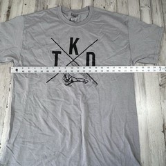Vintage TKD Taekwondo Shirt 2005 CHAMPIONS DONT QUIT Size Large