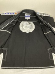 BJJ GII BRAZILIAN JIU-JITSU 1998 WORLD CHAMPION BLACK SIZE A3 *TOP ONLY* RARE!