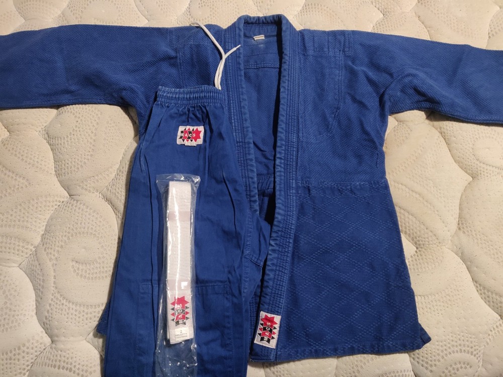 Macs Kids GI Martial Arts Judo Blue Uniform with Belt Size 2