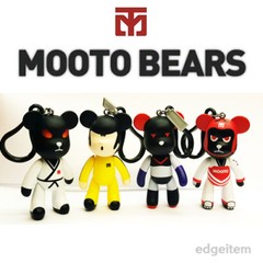 MOOTO Bears Keyring Action Figure Key Chain Martial Arts Accessory Key Holder