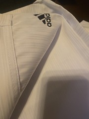 ADIDAS ADI-Start III TAEKWONDO UNIFORM WITH BLACK V-NECK. Size 200 (2 Piece)