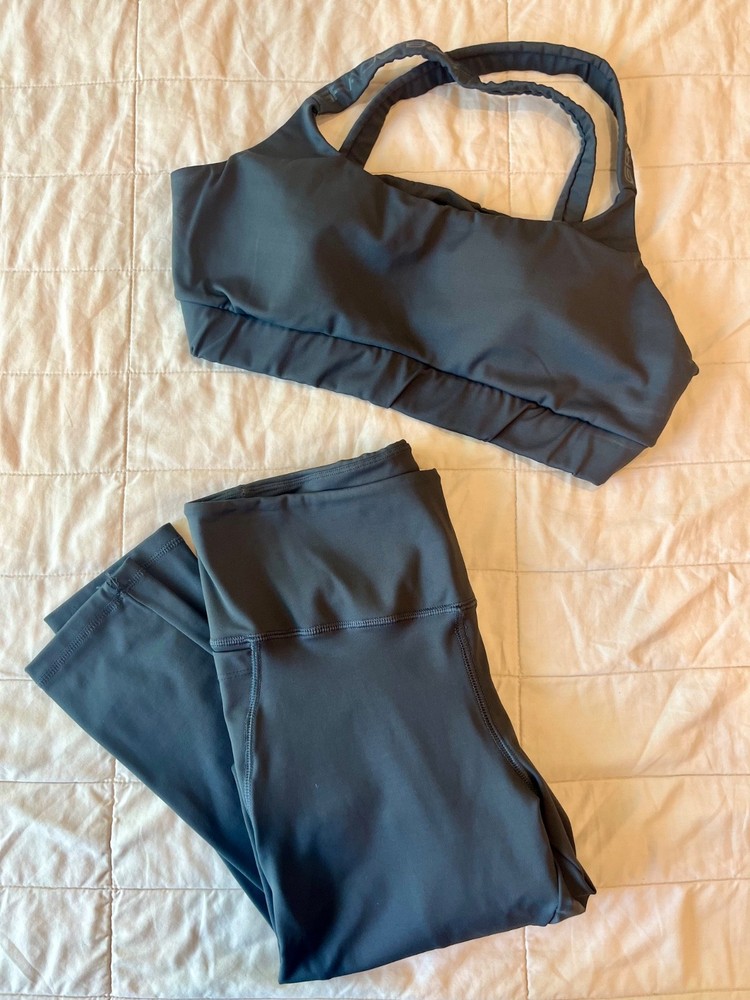 Gracie Barra BJJ Women’s Matching Set Sports Bra & Leggings Gray XL