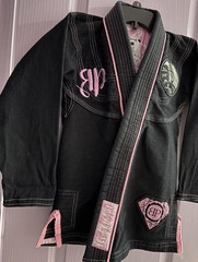 Women’s Breakpoint Size F0 Black Pink Brazilian Jiu Jitsu Gi