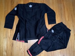 UFC Gym Gi uniform Size M0 Youth KNGZ Jiu Jitsu BJJ Brazilian MMA Black 100% cot