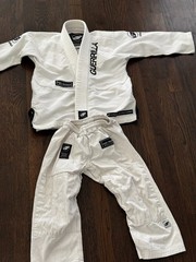 Jujitsu Gi White – Size M2 (Age 6-8)