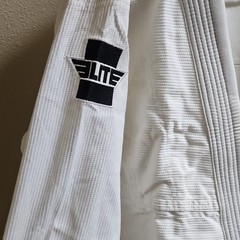 Elite Jiu-Jitsu Gi Uniform Set White Adult Female Size F4 Model Elite