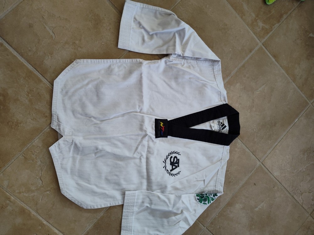 Adidas Taekwondo Uniform – WTF – Top and Bottom White 00 (130 CM )