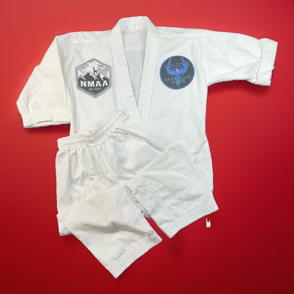NMAA Ignite Martial Arts Taekwondo Uniform Dobok Set Youth 00/130 1453
