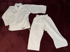 Child’s Martial Arts Karate White Top Pants Cotton Polyester Sz 00 Century