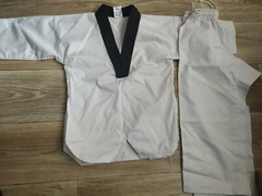 Uniform-Kimano with a neckline WT(Taekwondo)Dobok small for a child3-5years