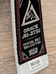 Gracie Jiu-Jitsu Official GI 1/ 140 Top White Belted MMA W/Bonus Belts