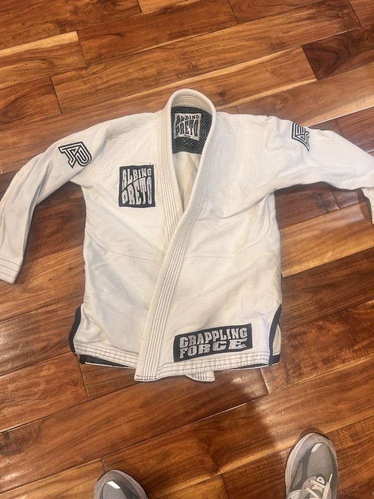 albino and preto gi Grapple Force White A1f