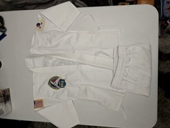 Tiger Claw TC 2000 Student Martial Arts Uniform With Embroidered Patches Size 00