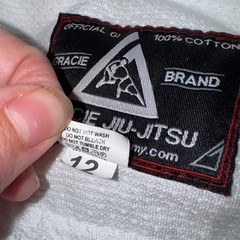 Gracie Jiu-Jitsu Classic Gi Size 7/200 White Kimono With Belt