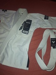 Brand New Elite Sports – ET2500 Jiu-Jitsu Set w/Belt | White | C00 Kids Kid