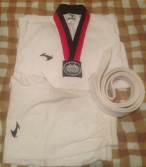 Karate Tae kwon do Uniform Gi; White Youth Size 000 Red Black Lapel SET