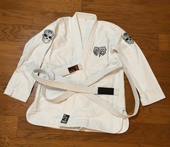 BJJ Gi Jacket White – Brazilian Jiu Jitsu Top A3H With Belt Us Vs Them Excellent