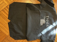2 Martial Arts Karate Top & Jacket Size 4 Adult Kung Fu Tiger Black Bold Dynamic