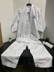 FKKA Tiger Claws TC 2000 Series White Kenpo Karate Gi W/ Pants & Belt Kids Sz 00