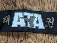 Vintage Karate/Kung fue Jacket. Youth Size 18/20 Small. Karate Belt Included.100