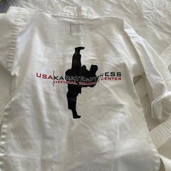 Kids kicks karate uniform size 000 and 00 Sizes 4/5 4-piece Set