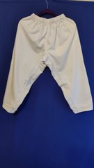 ITF TAEKWONDO UNIFORM SIZE 130 WHITE 2 BELTS- WHITE AND WHITE- YELLOW ZIP