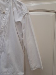 Ki International – Martial Arts Karate Jiu-Jitsu White Gi – Size 2/150