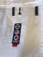 BJJ Gi Shoyoroll Batch #37 Human Chess White JIU JITSU Kimono With Bag