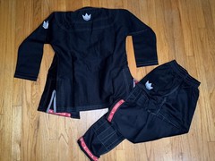 UFC Gym Gi uniform Size M0 Youth KNGZ Jiu Jitsu BJJ Brazilian MMA Black 100% cot