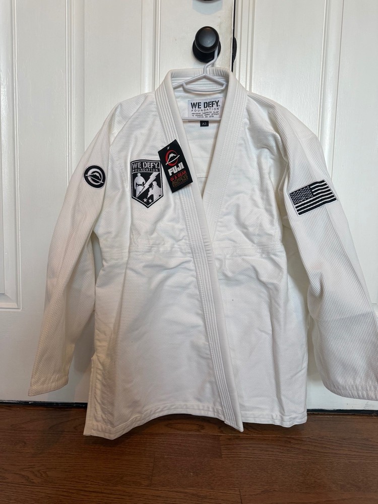 Fuji BJJ Jiujitsu gi size A3 white with belt brand new