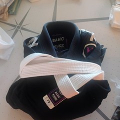 Kingz Basic Female Jiu Jitsu Gi F3 Black & Purple w/Belt Pants Top – Gently Used